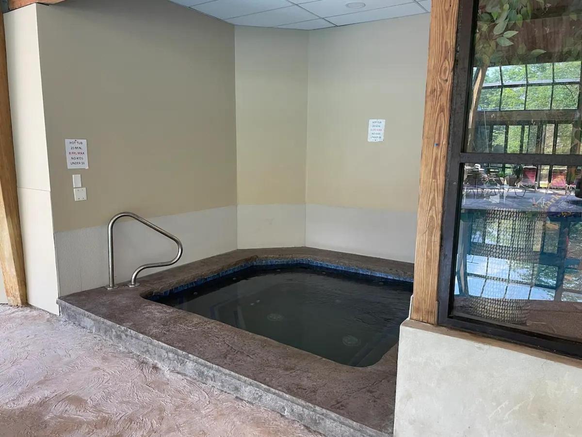 Pocono Paradise - 3 Bedroom 3 And Half Bathroom Townhouse تانيرسفيل المظهر الخارجي الصورة